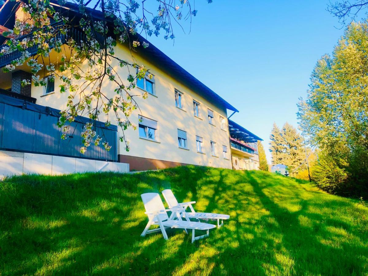 Hotel-Restaurant Berghof Johannesberg Exterior photo